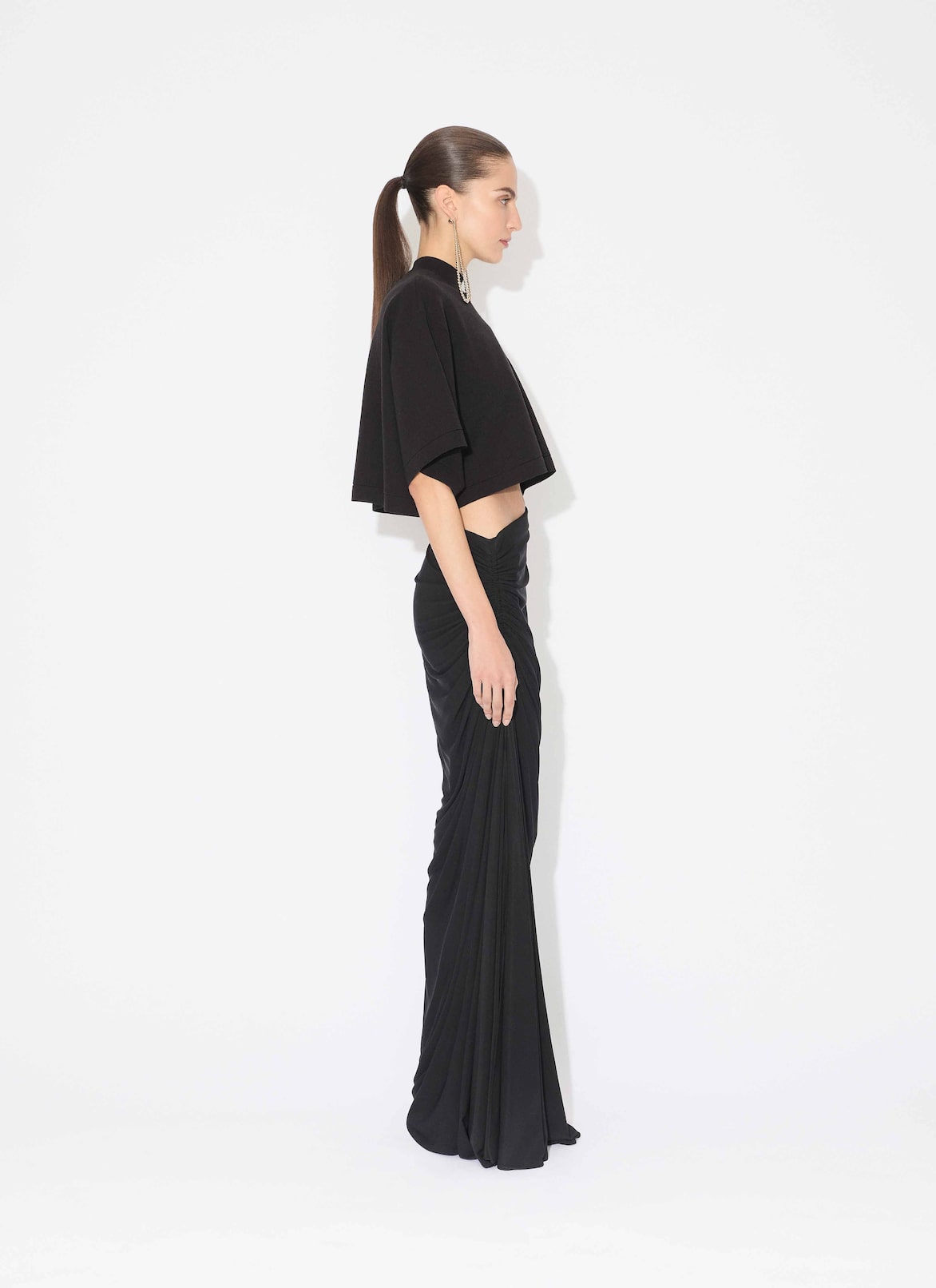 KNITTED CROPPED T-SHIRT ALAÏA BLACK KNITTED CROPPED T-SHIRT